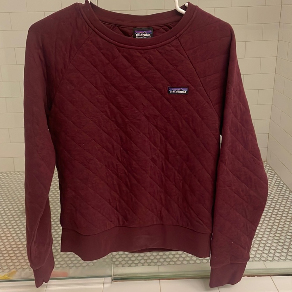 Dark maroon quilted pull over